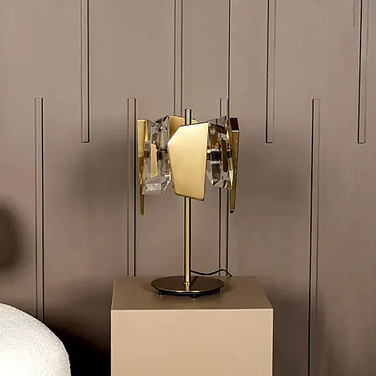 Lucetta Kristal Eskitme Masa Lambası