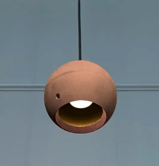 Toppu Beton Kırmızı Sarkıt Avize