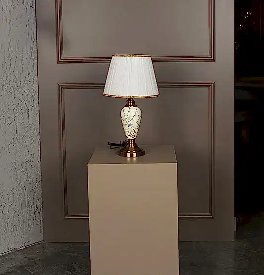 Gostivar Koyu Eskitme Krem Renk Porselen Abajur