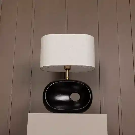 Berova Eskitme Siyah Porselen Abajur