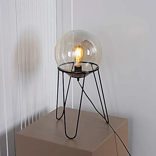 Karatay 25'lik Masa Lambası Siyah